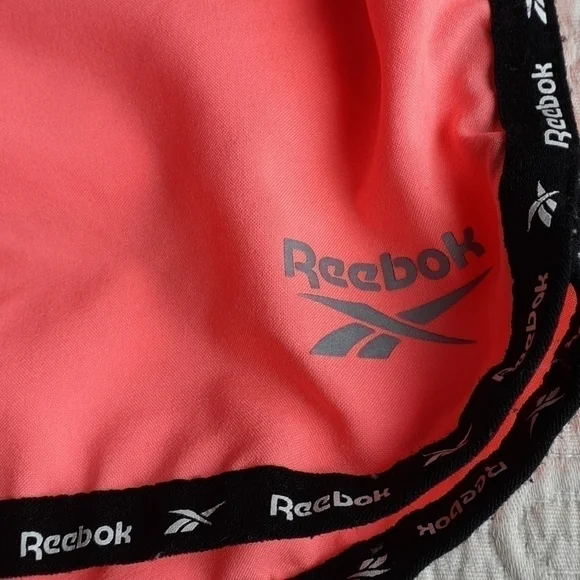 #29 REEBOK Shorts - Picture 3 of 8